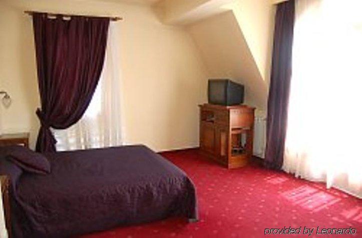 Elite Hotel Oradea Phòng bức ảnh